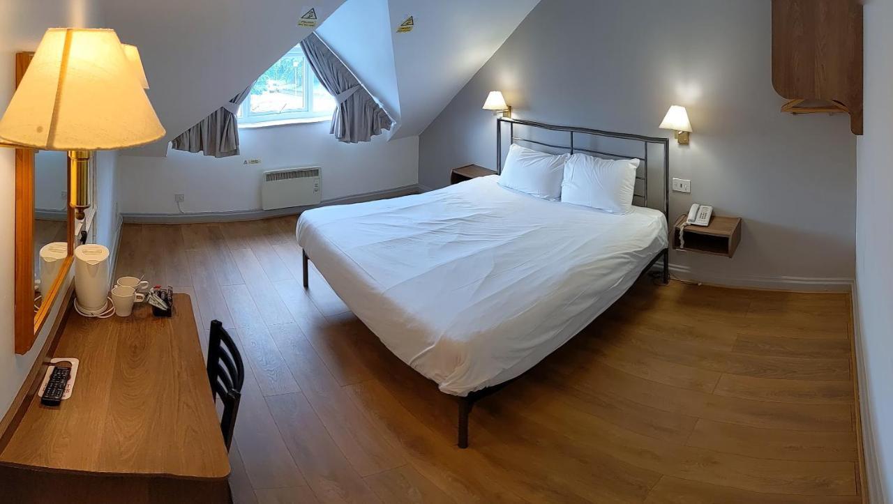 247Hotel.Com Олдхам Экстерьер фото