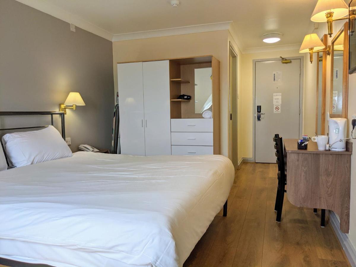 247Hotel.Com Олдхам Экстерьер фото