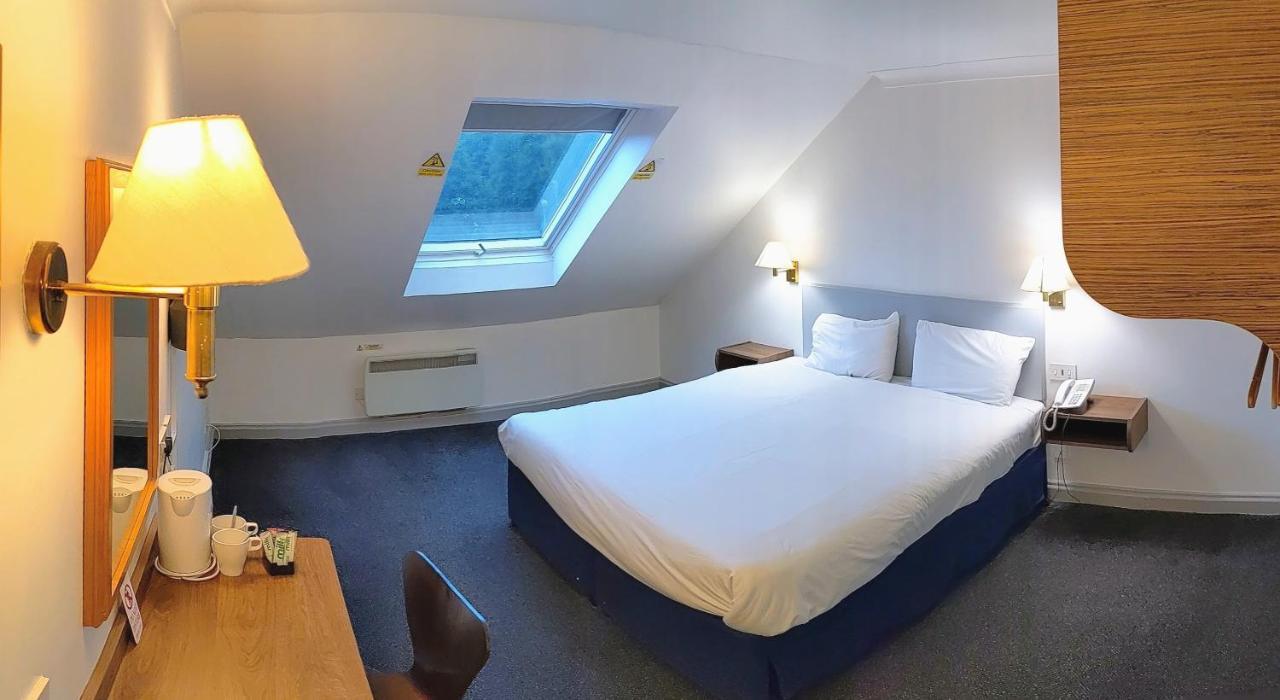 247Hotel.Com Олдхам Экстерьер фото